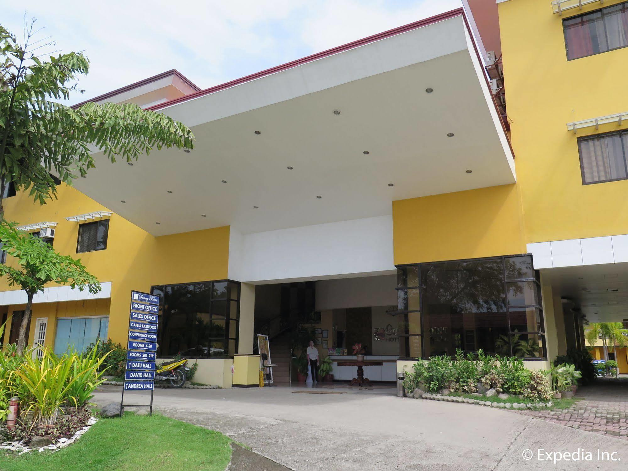 Oyo 197 Sunny Point Hotel Davao City Buitenkant foto