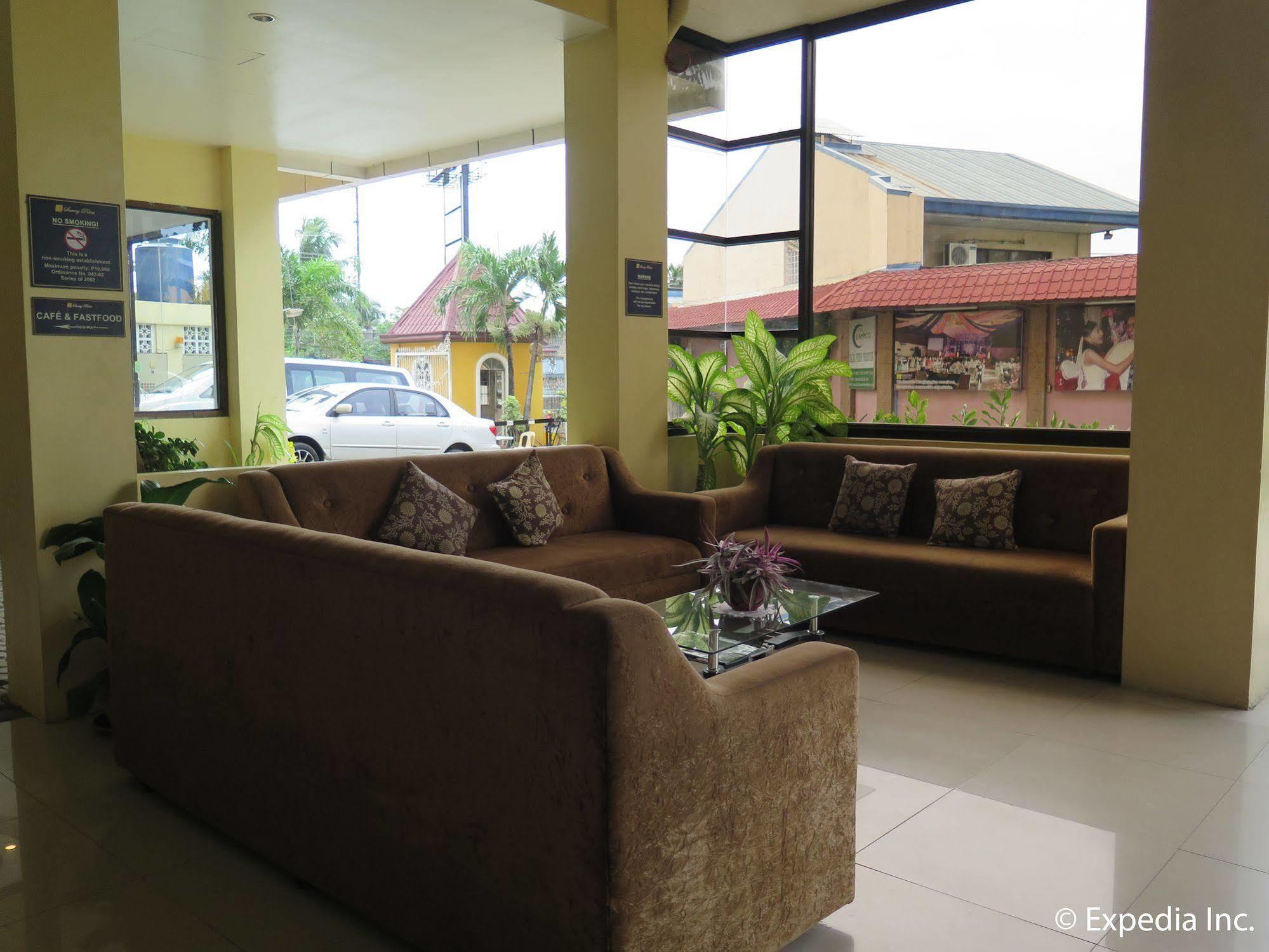 Oyo 197 Sunny Point Hotel Davao City Buitenkant foto