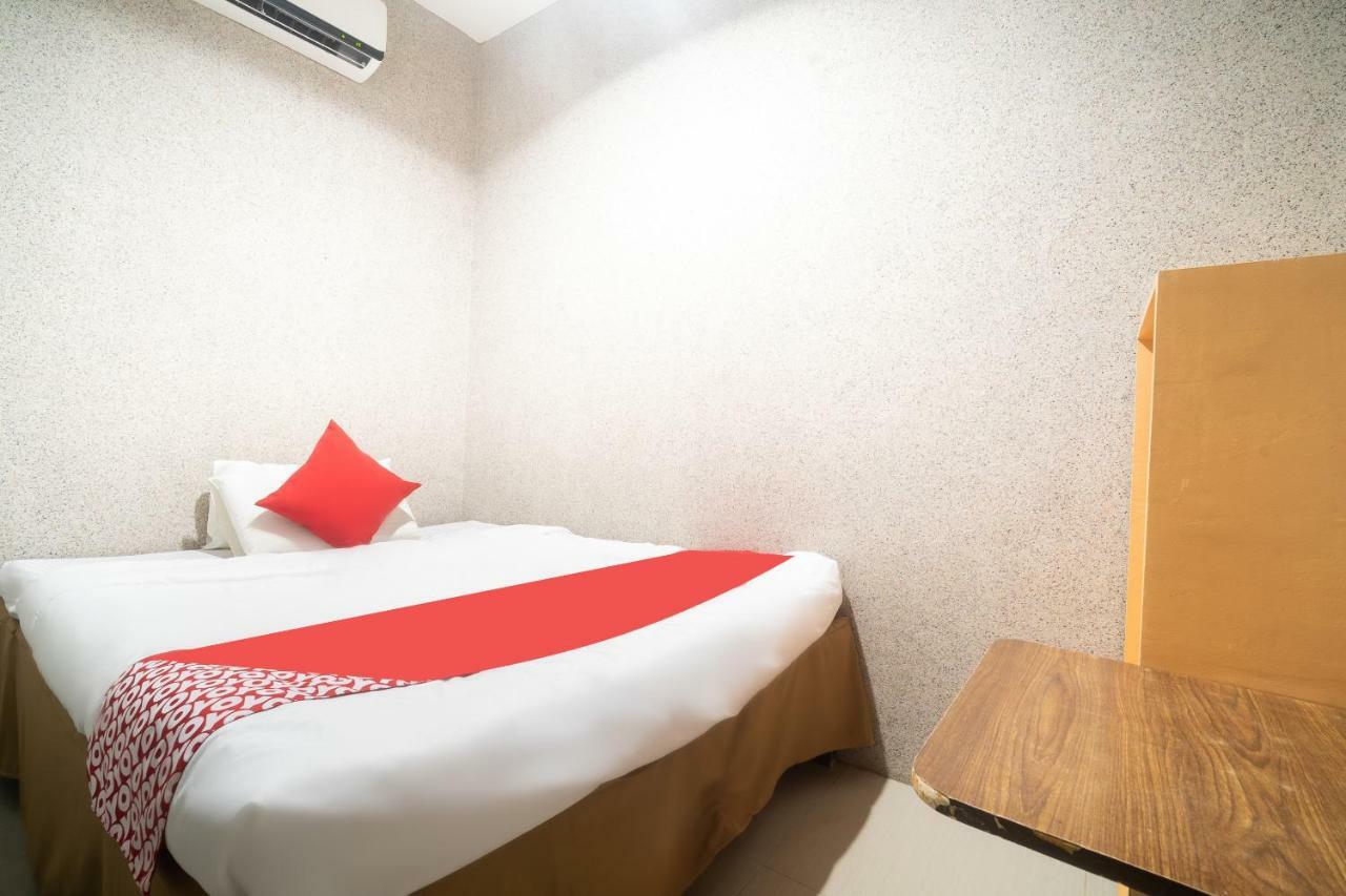 Oyo 197 Sunny Point Hotel Davao City Buitenkant foto
