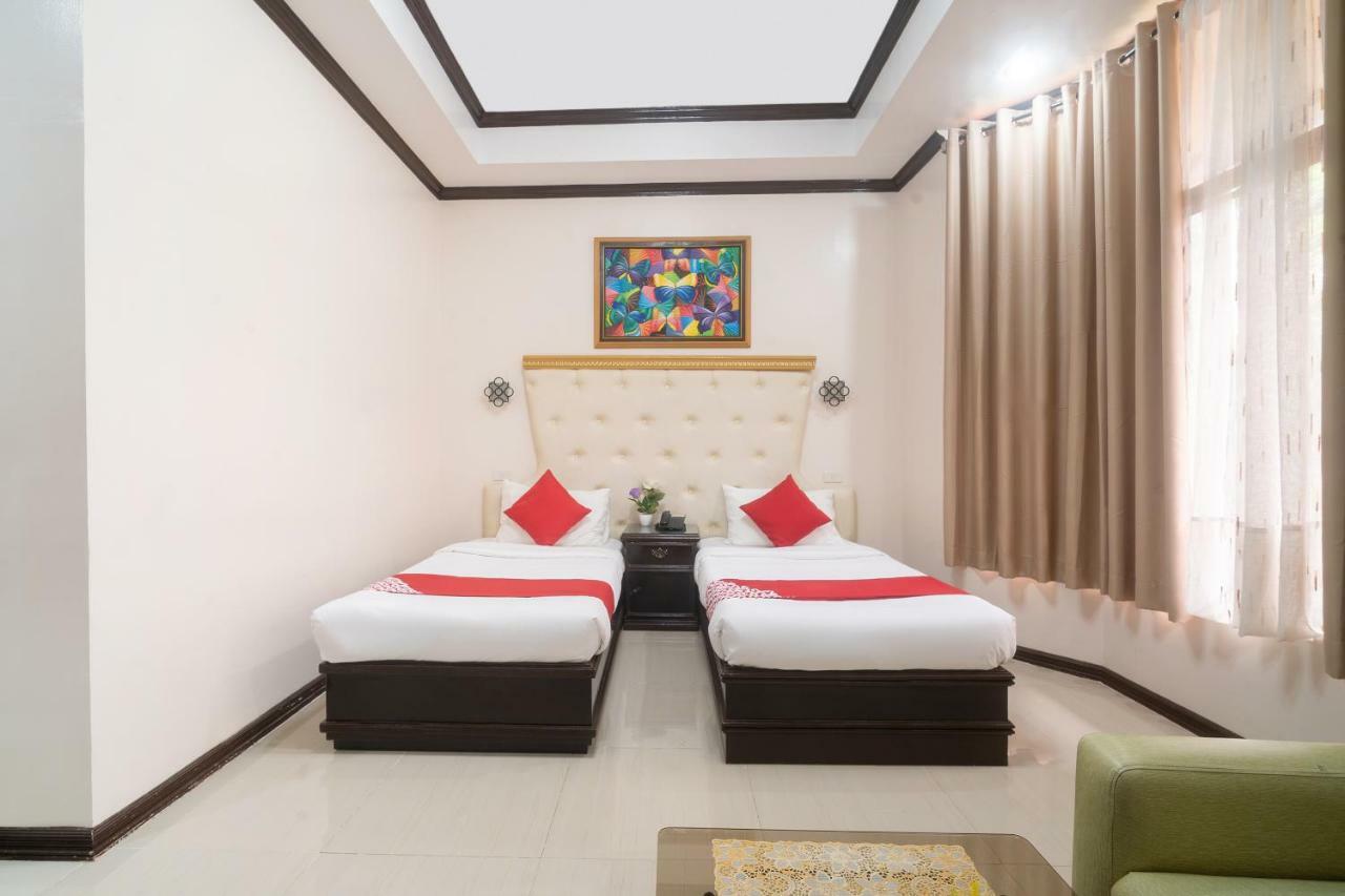 Oyo 197 Sunny Point Hotel Davao City Buitenkant foto